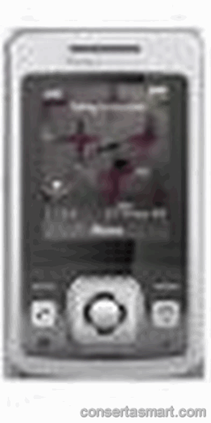 travado no logo Sony Ericsson T303i